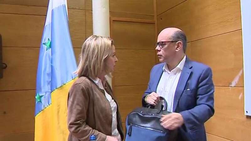 Ana Oramas junto al Secretario de Organización de Coalición Canaria, José Miguel Barragán (Fotograma RTVC)